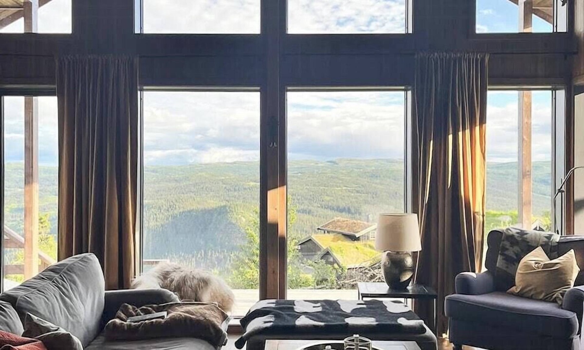 Sor-Aurdal House | Stylish cabin with lovely view at Stavadalen