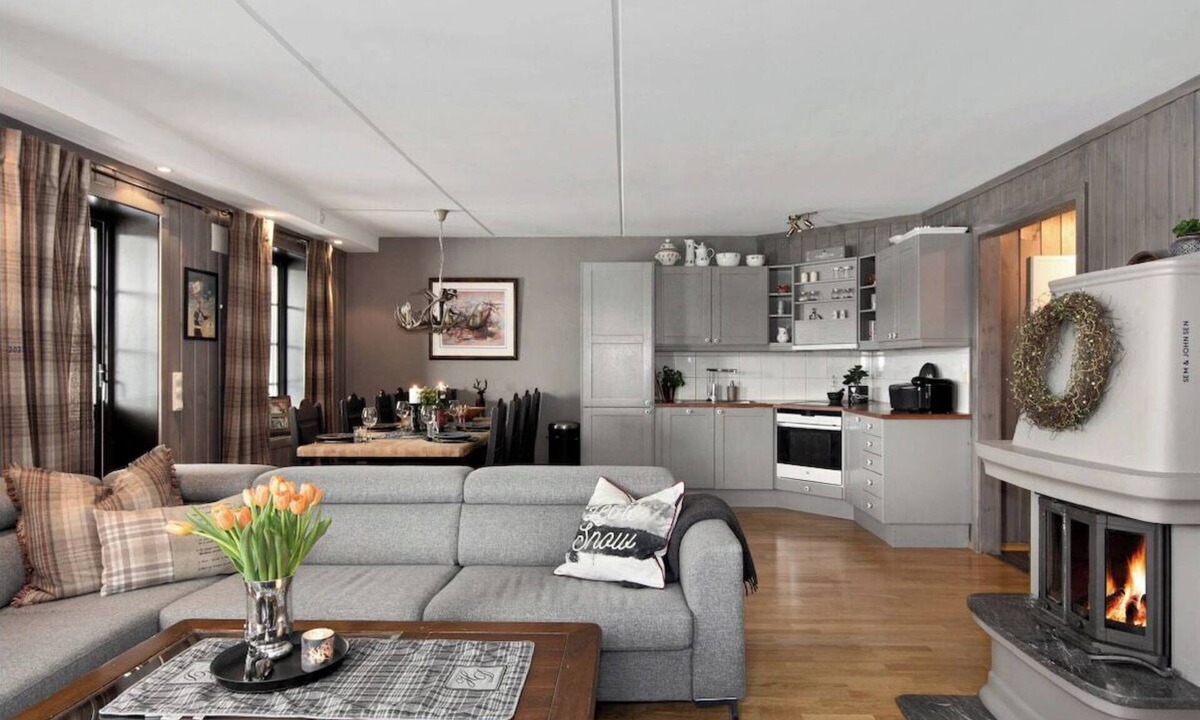 Kroderen Apartment | Stylish Ski-in/Ski-out Apt with Sauna & Fjord View