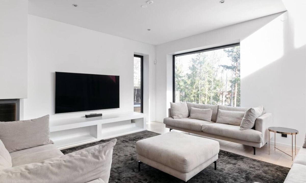 Kista House | Stylish & spacious family home near Stockholm city