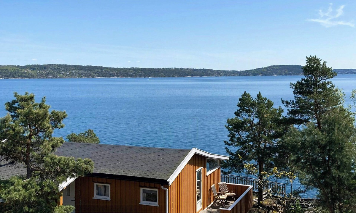 Filtvet House | Summer cabin with sunrise over Oslo Fjord