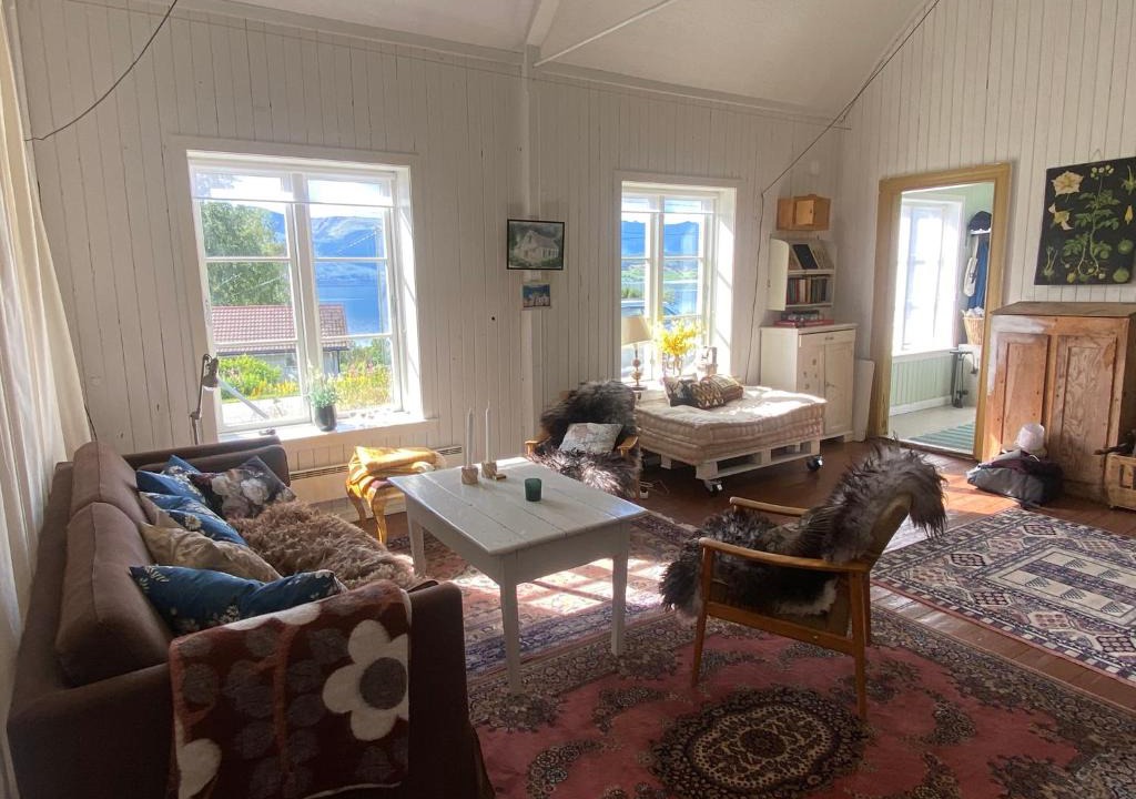 Kvaefjord Municipality House | Summerhouse on the way to Vesterålen