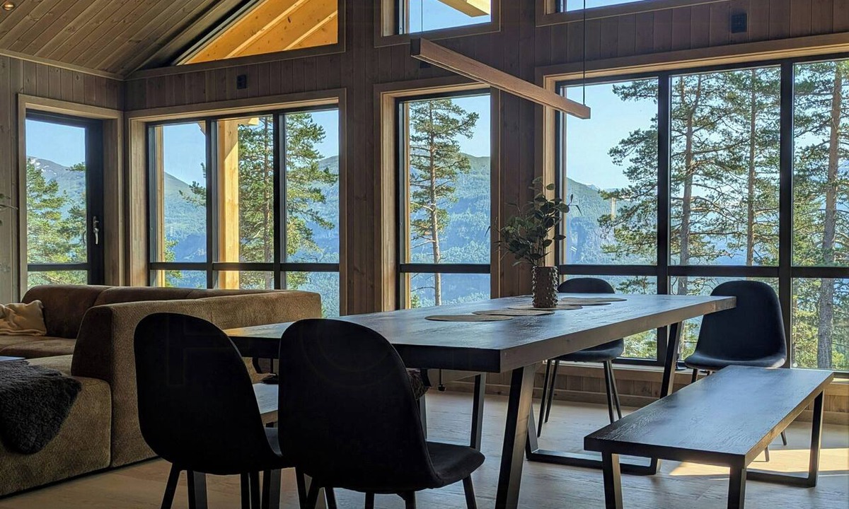 Stryn House | Sunny cabin with mountain and fjord views