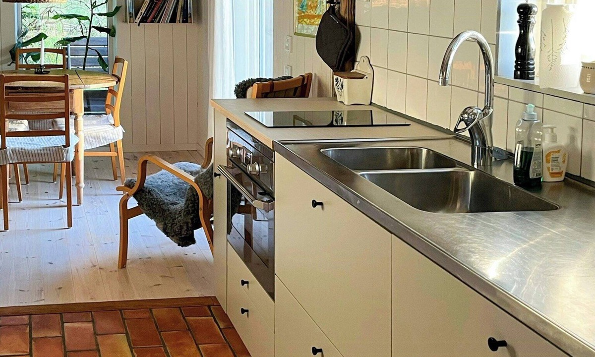 Kivik House | Sustainable cabin in beech forest at Mellby Käsk
