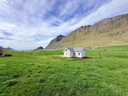 Haukland House | The Haukland House, Between Peaks & Sea