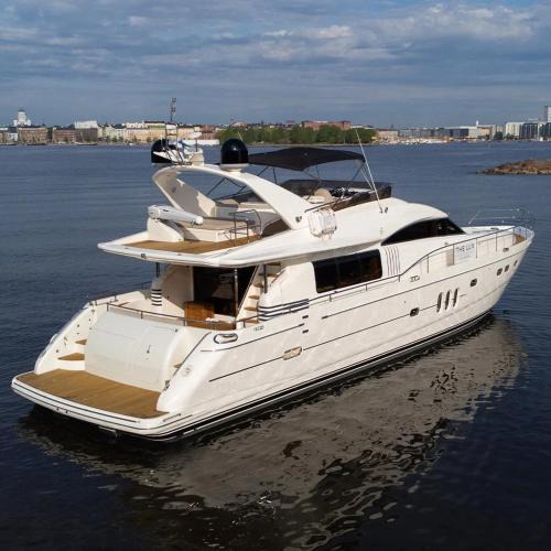 Helsinki City Centre Boat Rental | The Lux Yachts - Luxury Private Yacht Experience