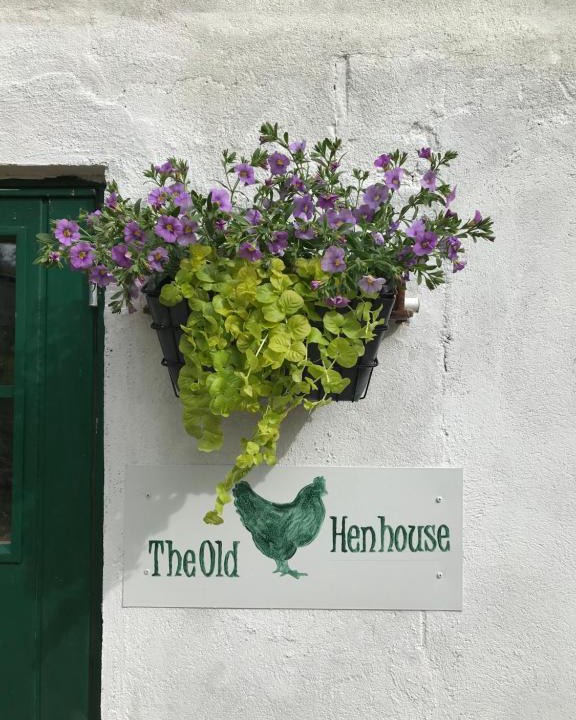 Tollarp Bed & Breakfast | The Old Henhouse