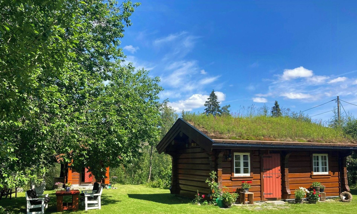 Tokke House | Timber house from 1600s in historic mining village