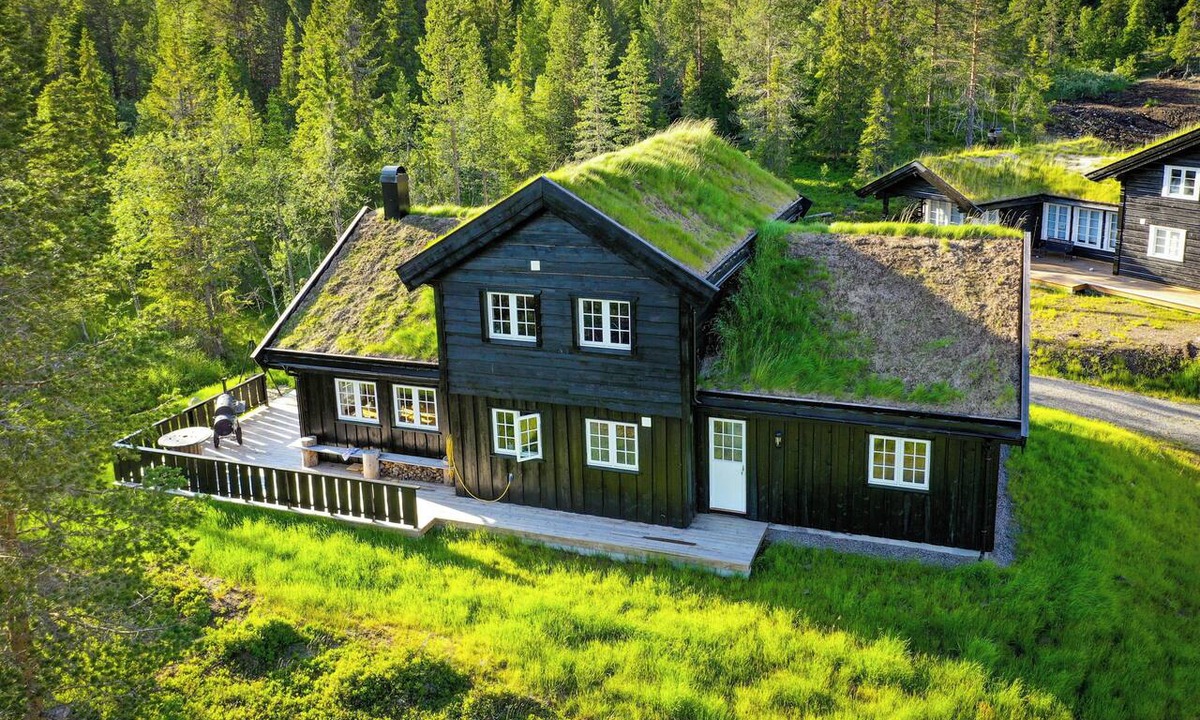 Trysil House | Timber house with ski in/ski out in Trysil