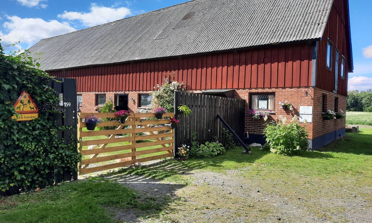 Tollarp House | Tollarp - Barn - sleeps 3 - Pet Friendly - Parking
