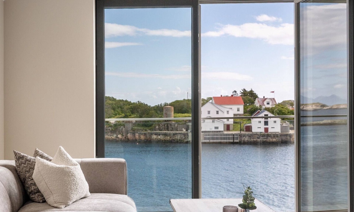Henningsvaer Apartment | Top apartment with seaview in Henningsvær
