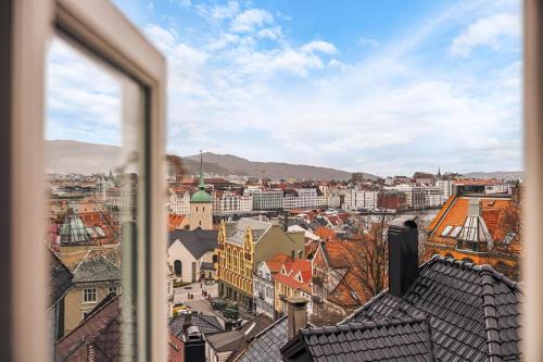 Bergen City Centre Apartment | Top Floor Apartment with Terrace & City Views
