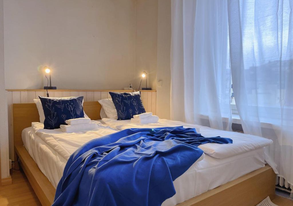 Kamppi Apartment | Top-Floor Studio - City Center - Fast WiFi