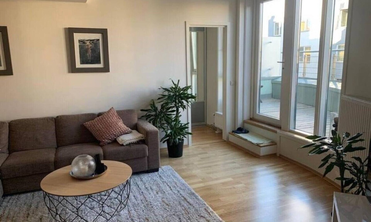 Majorstua Apartment | Top Floor With Balcony - Super Central - 5 pax