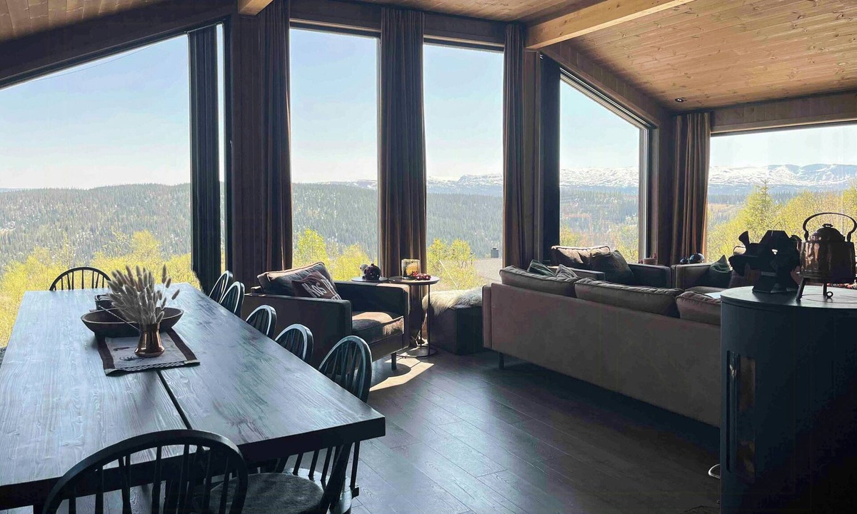 Vang House | Traditional cabin with view at Slettefjell