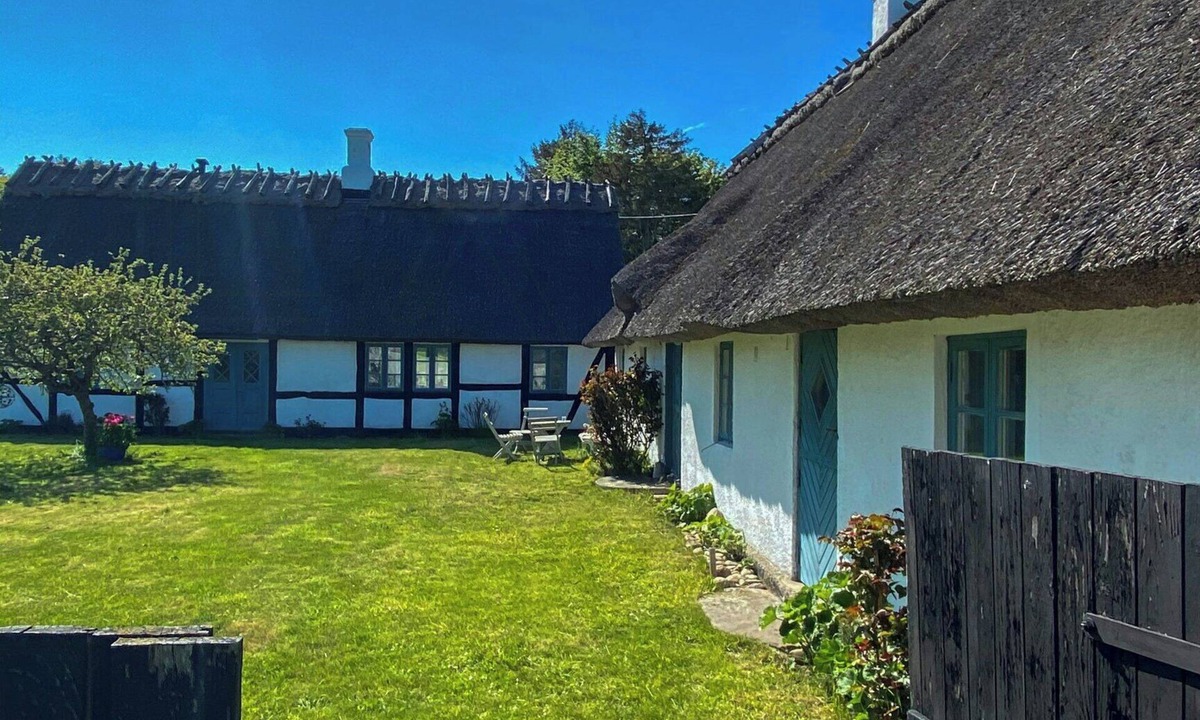 Loderup House | Traditional Scanian farmhouse near Sandhammaren beach