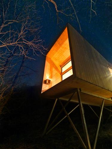 Herand Apartment | Treetop Cabin gem - a forest feeling by the Hardangerfjord