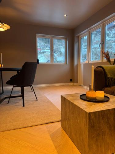 Odda Apartment | Trolltunga Stay - Mountain & Waterfall View