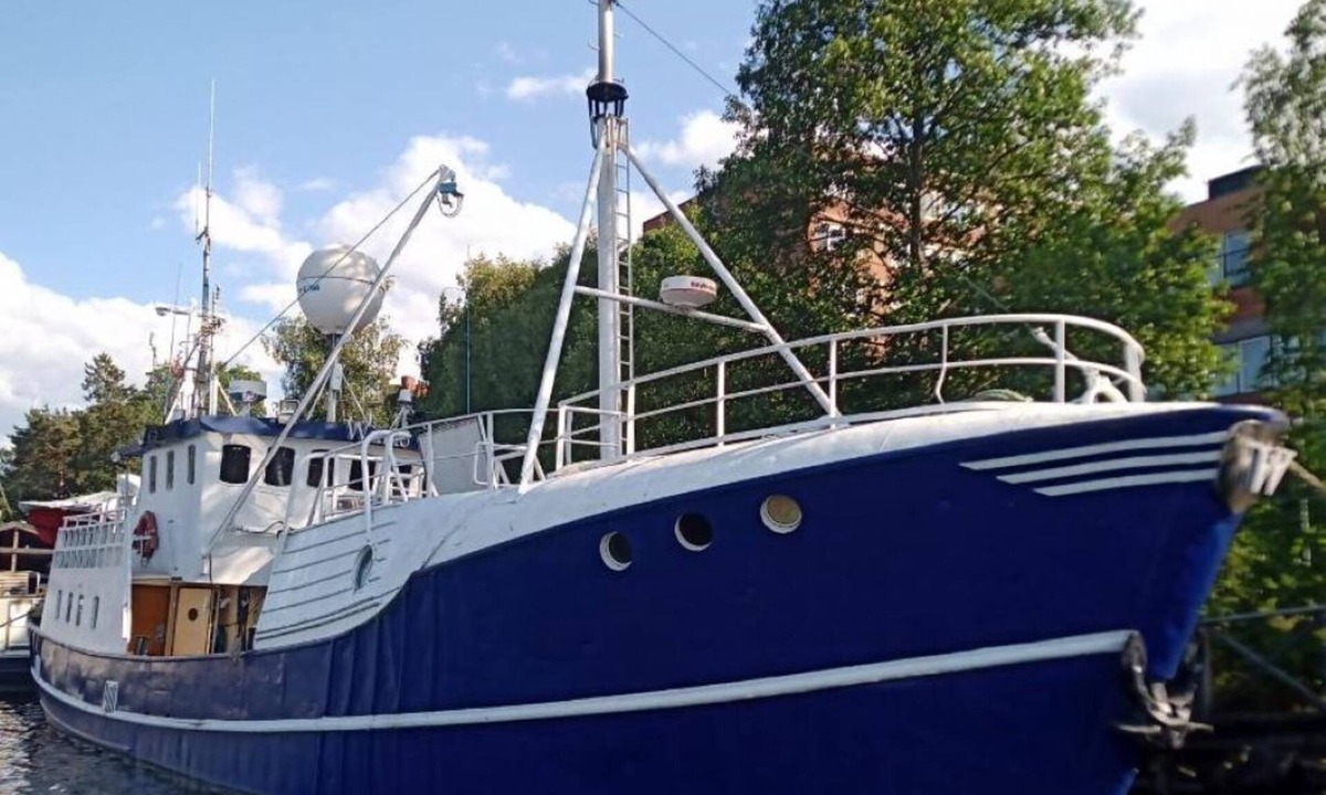Sodertalje Boat Rental | Twin Room with Sea View Yacht