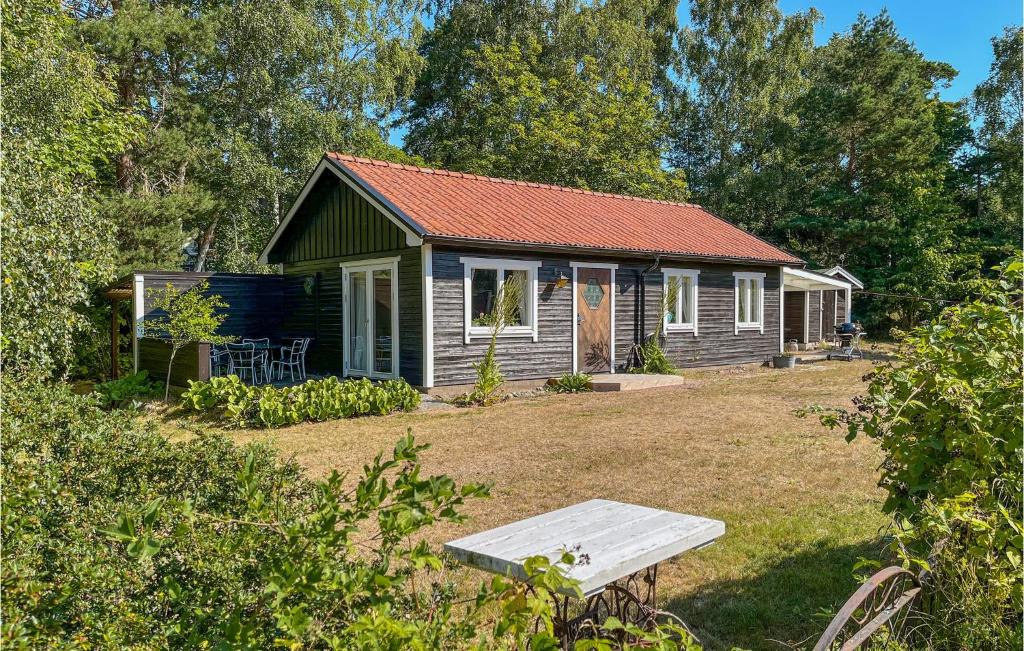 Loderup House | Two-Bedroom Holiday Home In Loderup