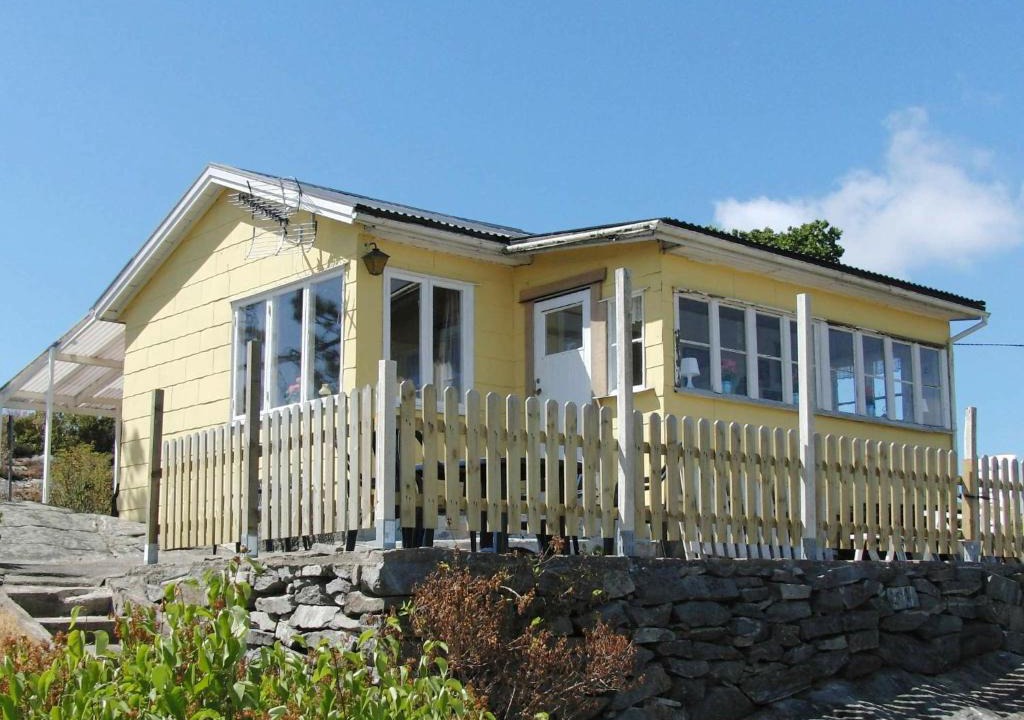 Karna House | Two-Bedroom Holiday home in Kärna 1
