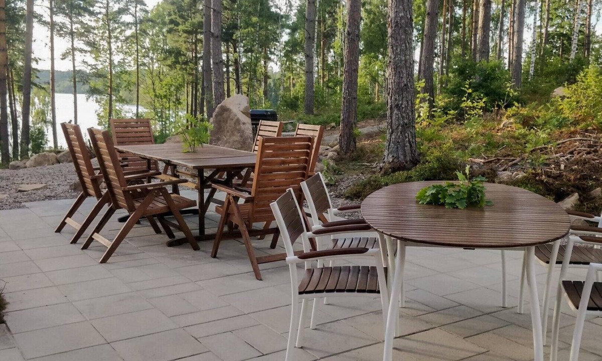 Vetlanda Municipality House | Unikt Sjönära Boende för Hela Familjen i Astrid Lindgrens Småland