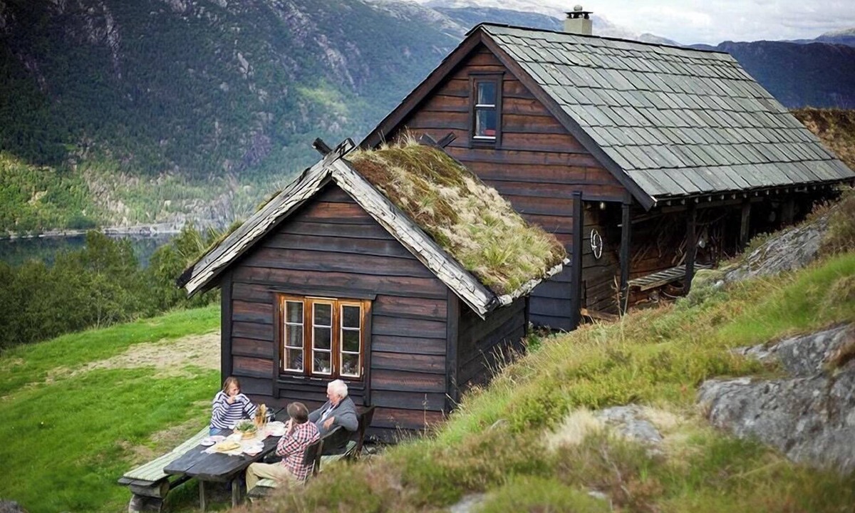 Suldal House | Unique cabin between fjord, waterfall and mountain