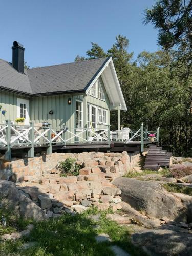 Fredrikstad House | Unique Cabin By The Water On Kråkerøy