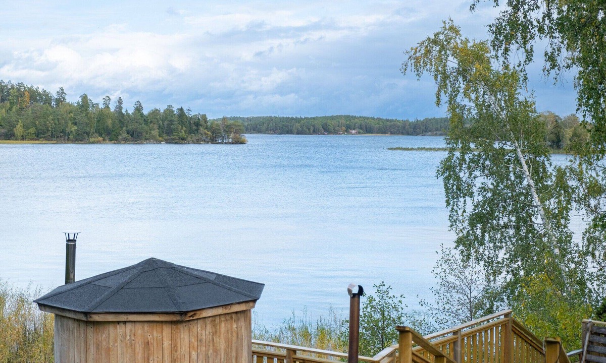 Strangnas Municipality Ski Chalet | Unique cottage with a view of Mälaren, Mariefred | SE14020