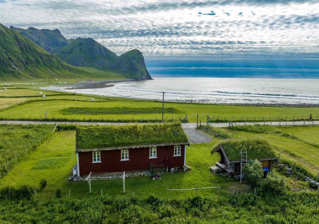 Unstad House | Unstad cabin with seaview