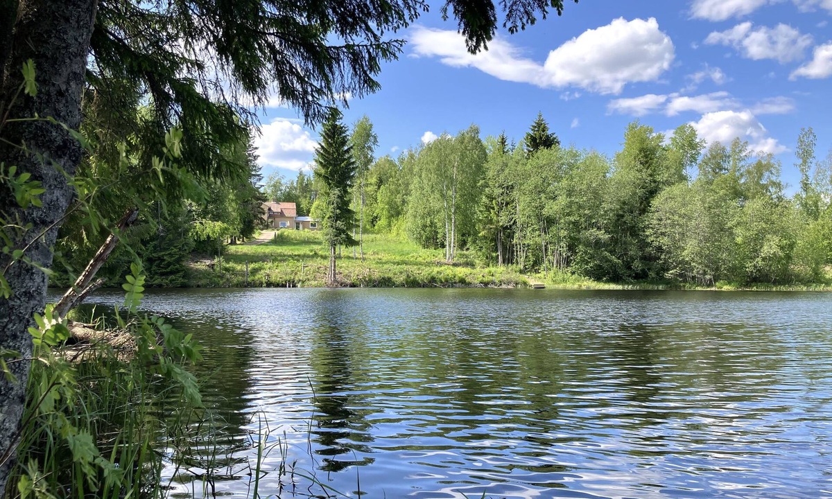 Uddeholm House | Unwind and Recharge: Waterside Country Home with Private Dock.