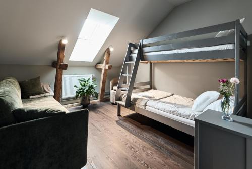 Vargon Hostel | Uppegårdens Vilt - Kök & Rum