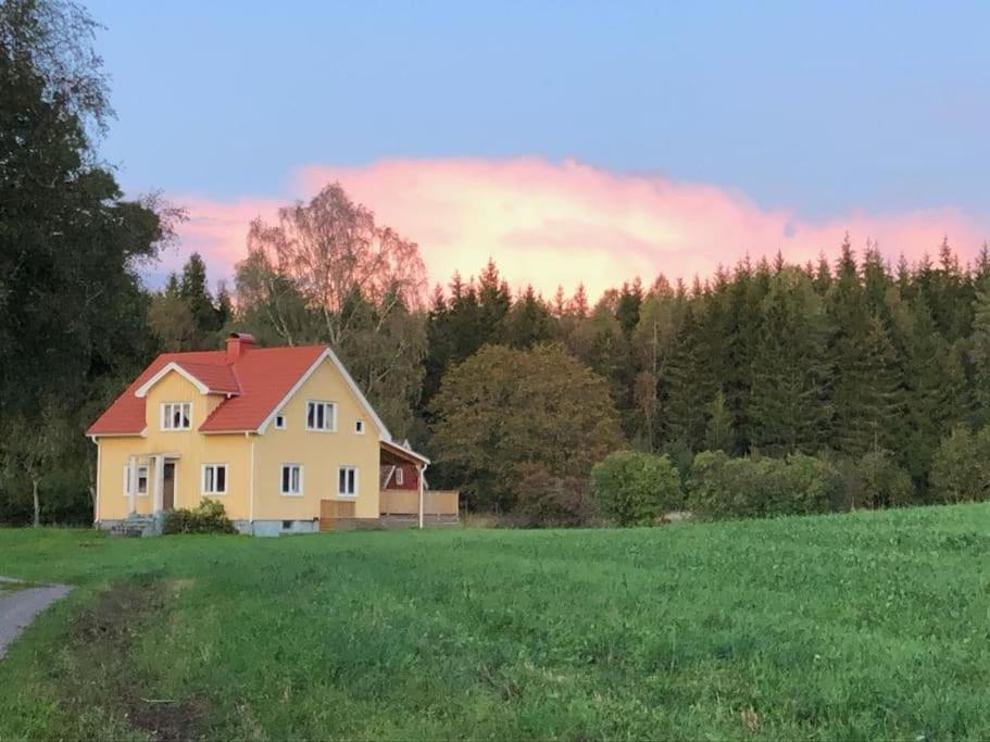 Almestad Villa | Upplev lugnet i Paradiset