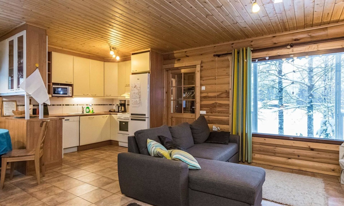 Hiukkajoki House | Vacation home Muikku by Interhome