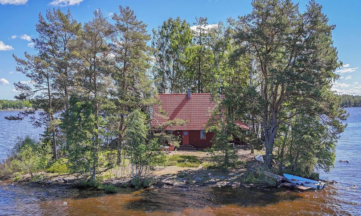Tingsryd House | Vacation home Rönnö by Interhome
