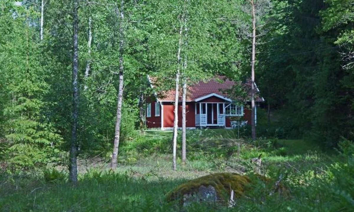 Sexdrega Ski Chalet | Vacation with boat on the lake and internet
