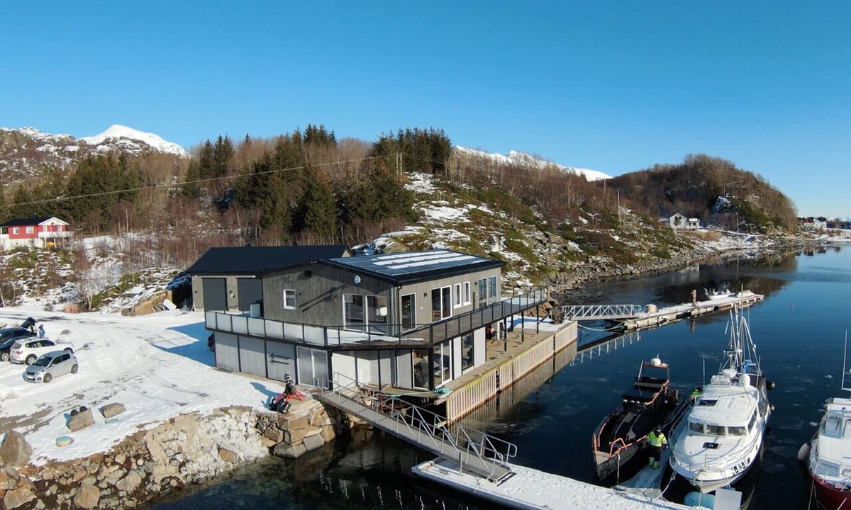 Vagan Apartment | Valen Brygge, Digermulen