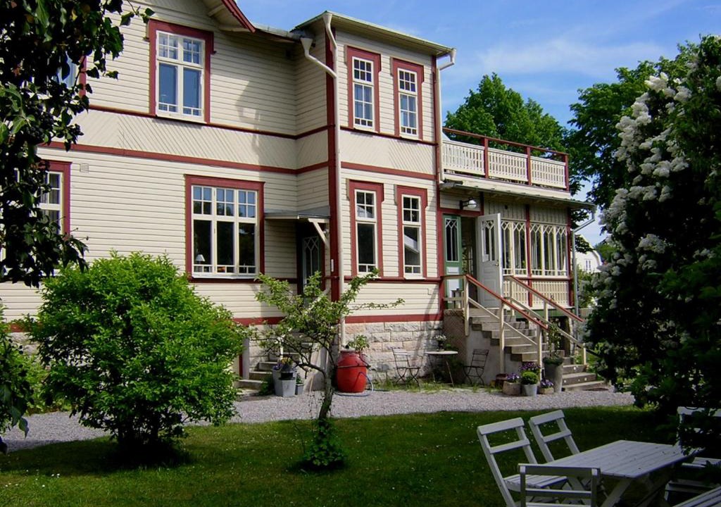 Borgholm Bed & Breakfast | Villa Badhusgatan