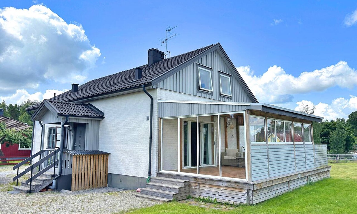 Växjö House | Villa Dångebo – Spacious Holiday Home with Kayaks near Tingsryd in Småland