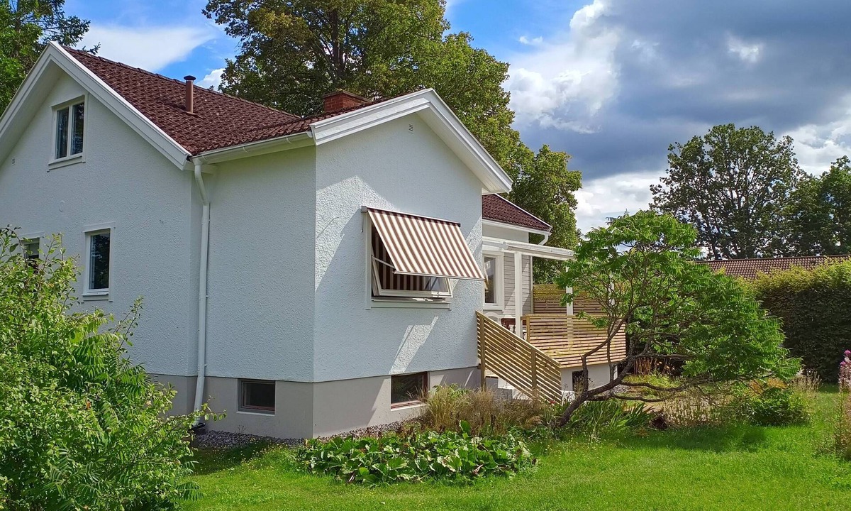 Alsterbro House | Villa Emma – Family-Friendly Holiday Home by the Lake in Småland