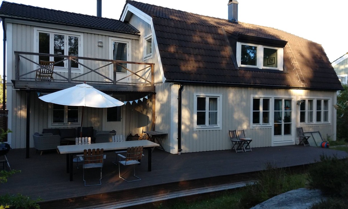 Saltsjo-Duvnas House | Villa in nice suburb of Stockholm, close to lake, archipelago and sea
