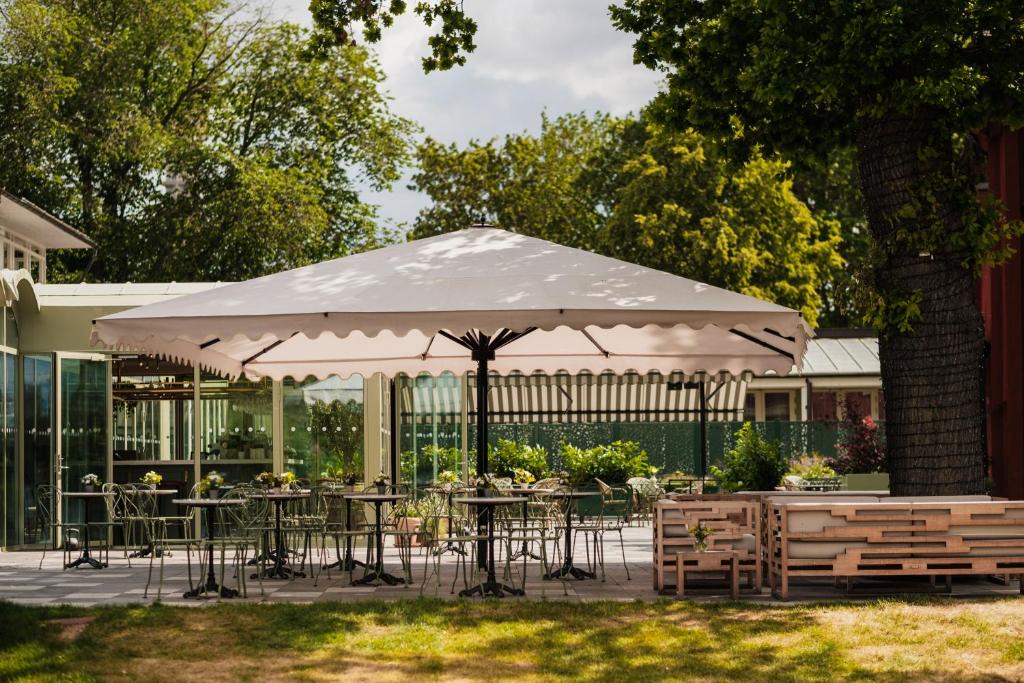Ladugardsgardet Hotel | Villa Källhagen