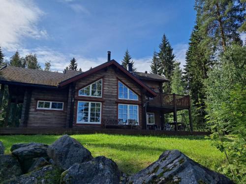 Tahkovuori House | Villa Vaarnaranta