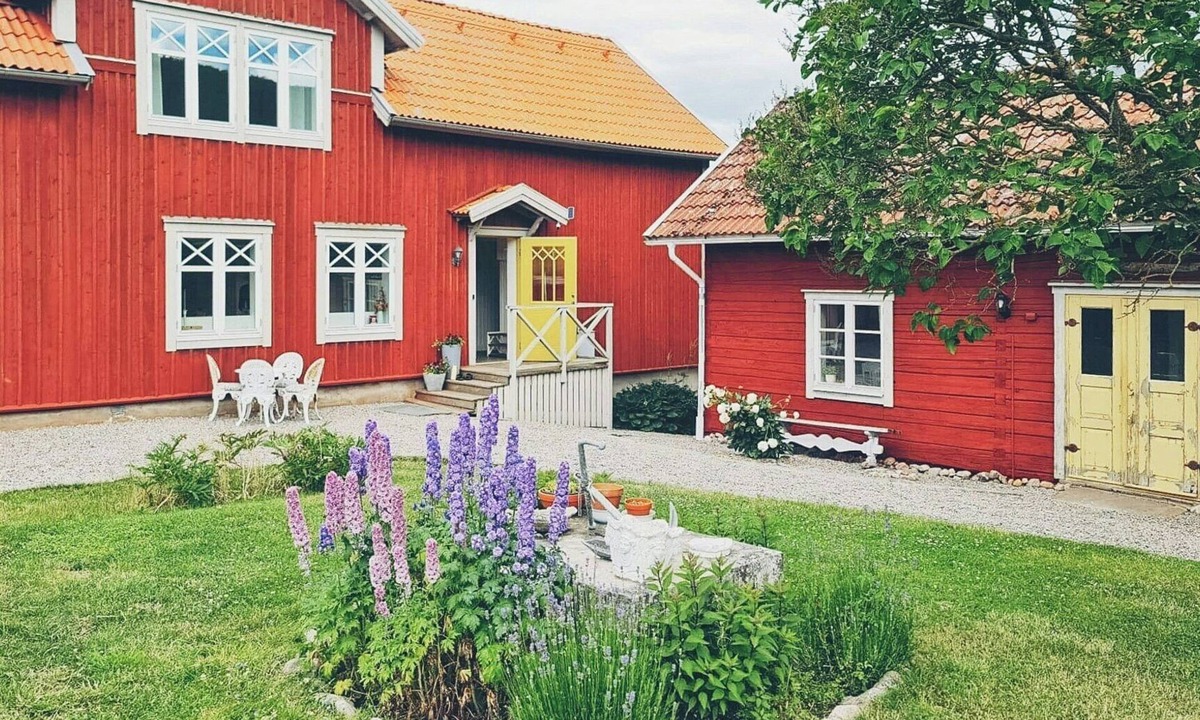 Granna House | Villa with Lake Vättern views near Gränna