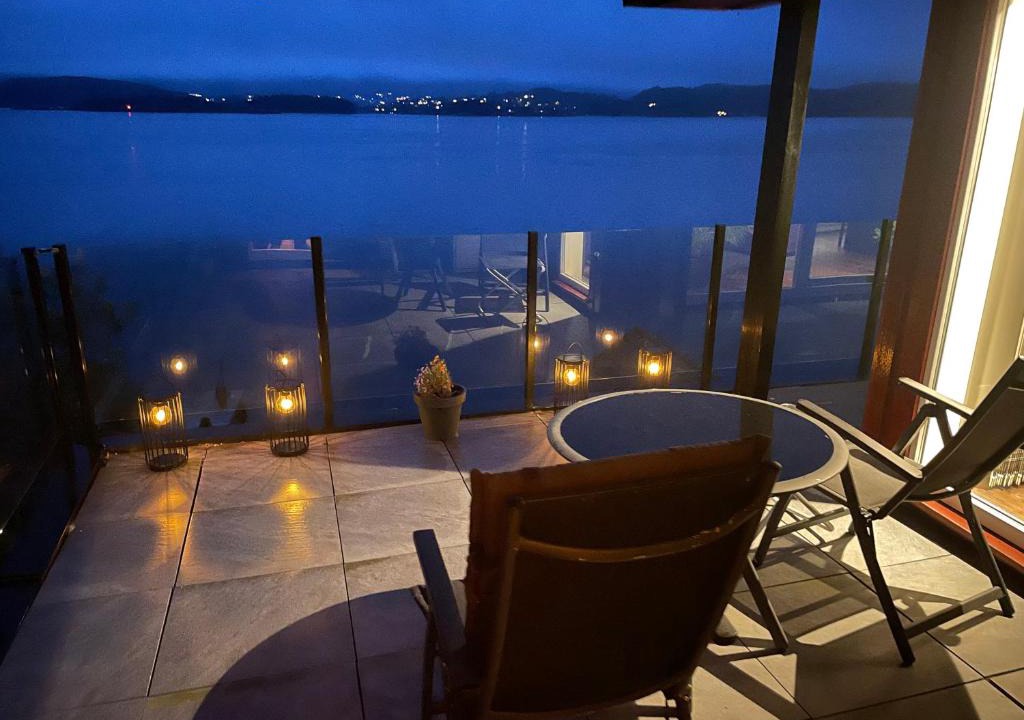 Ytrebygda House | Waterfront House with Spectacular Ocean View