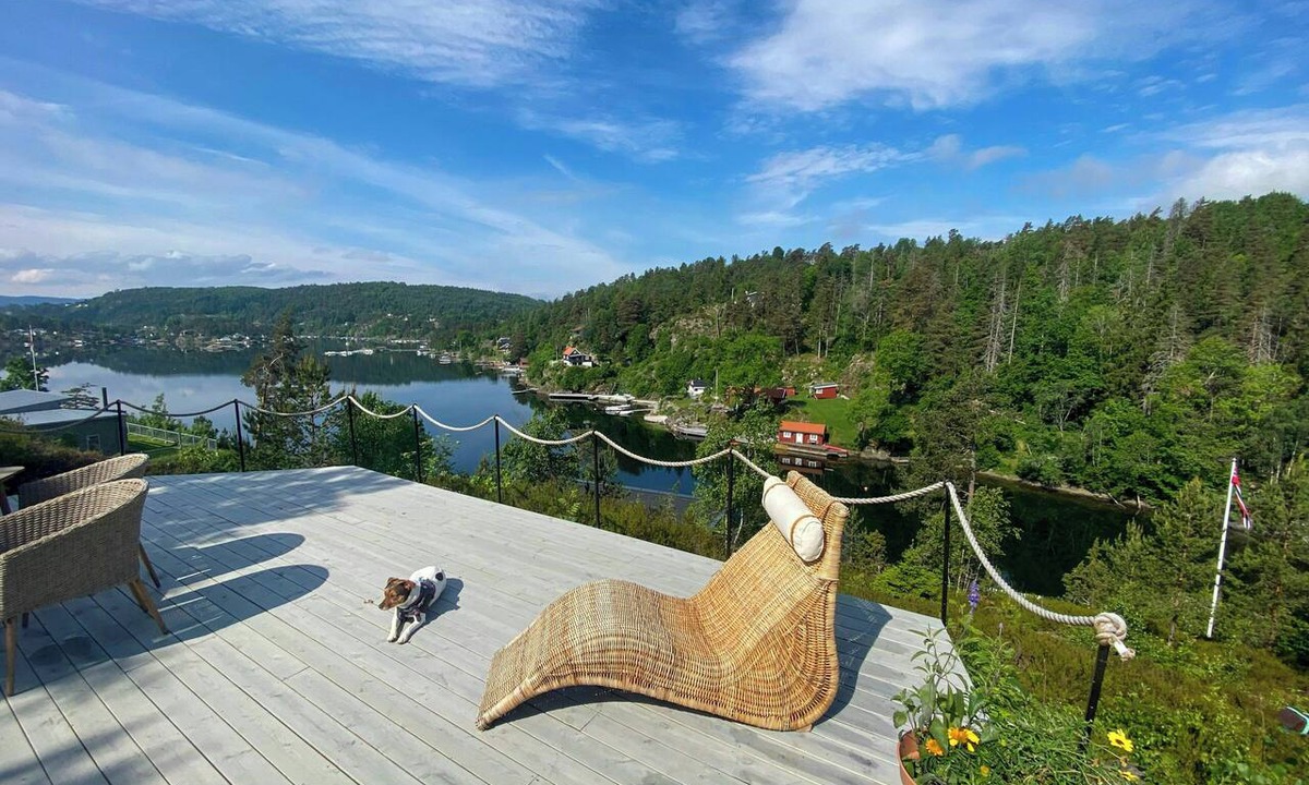 Frogn House | Waterside cabin with boat slips on the Oslofjord