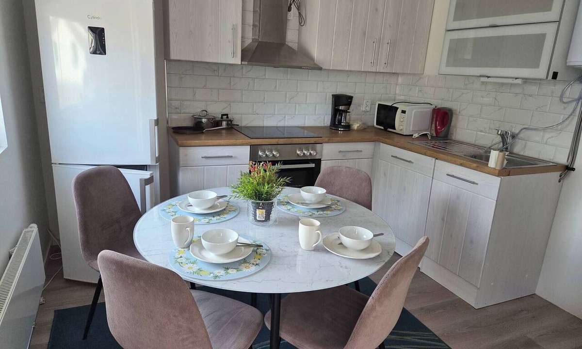 Bromolla House | Welcome to Jasmine House