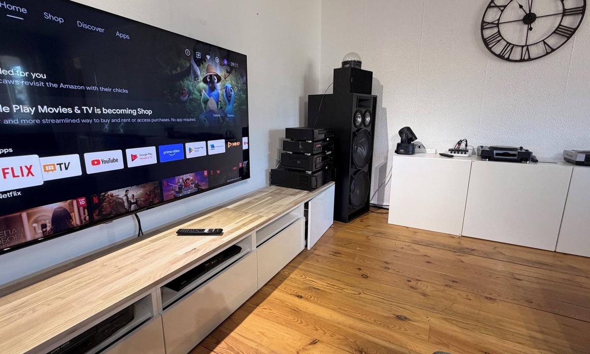 Dorarp House | XL mancave Ljud Ljus DJ utrustning, eldstad, bastu, sjö, brygga, massagefåtölj