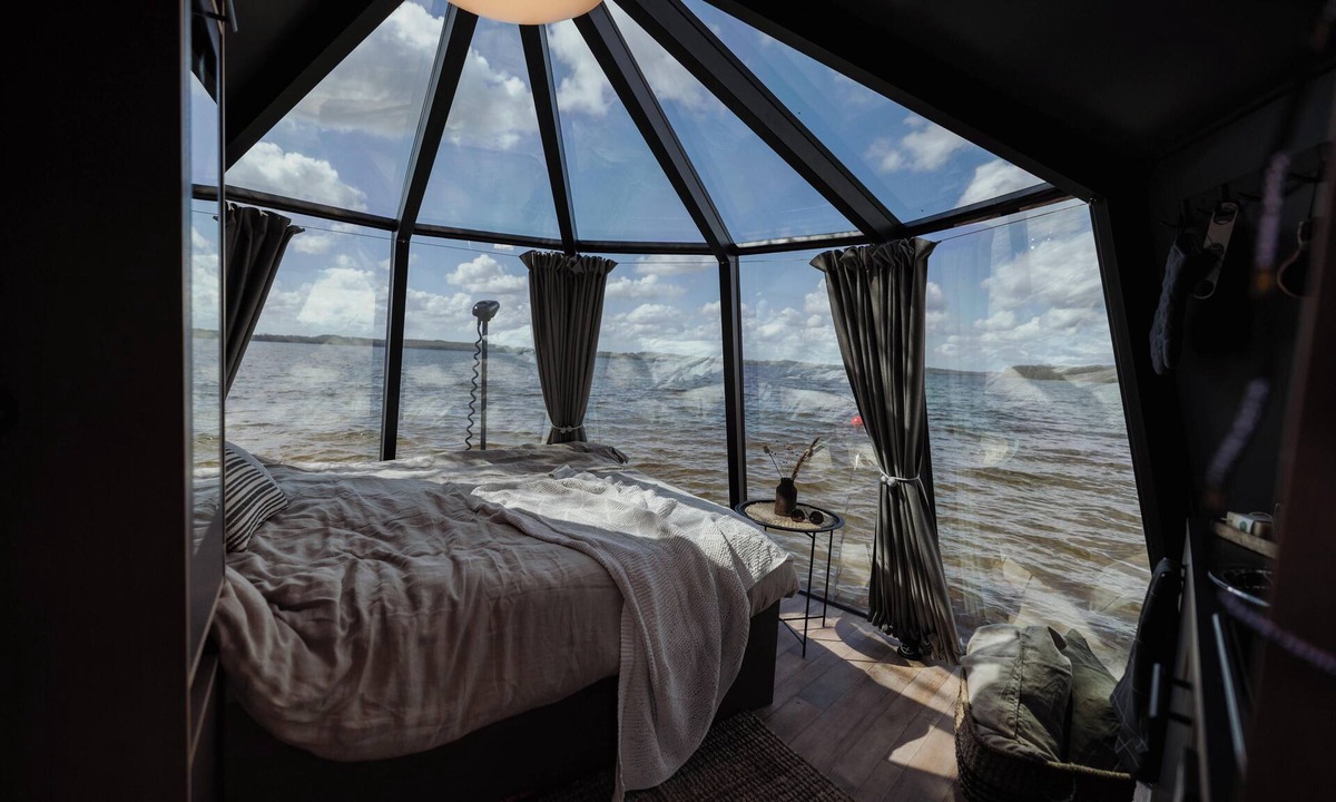 Arjang House | Yggdrasil Igloo Water Huts