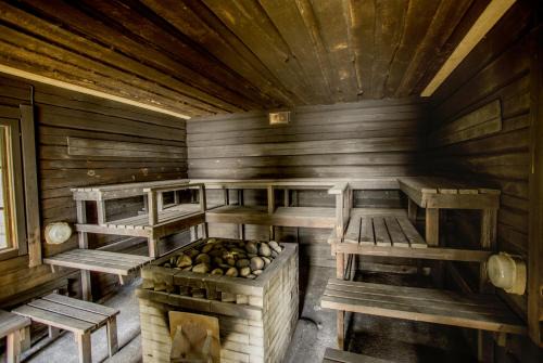 Jamsa House | Yksityinen järvenrantakohde ryhmille sauna, luonto ja oma rauha