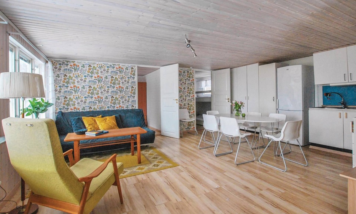 Farjestaden House | You are vacationing here a few hundred meters from Kalmar Sund in Isgärde.
